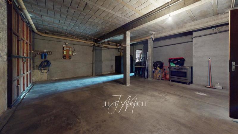 Maison - 206 m² - 9 pièces