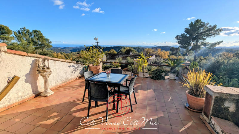 Maison - 272 m² - 9 pièces