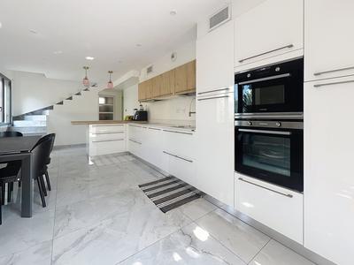 Maison - 153 m² - 6 pièces