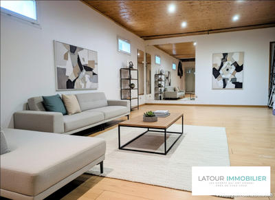 Maison - 101 m² - 5 pièces