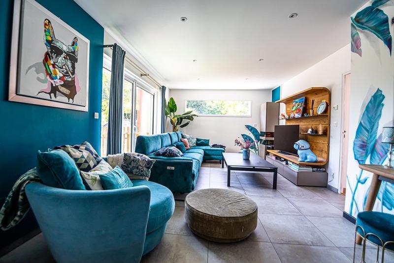 Maison - 216 m² - 7 pièces