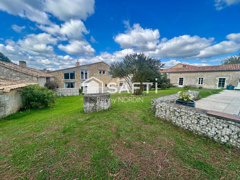 Maison - 369 m² - 10 pièces