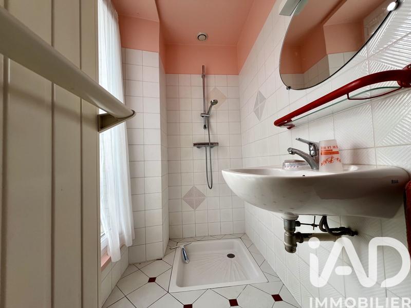 Maison - 231 m² - 11 pièces