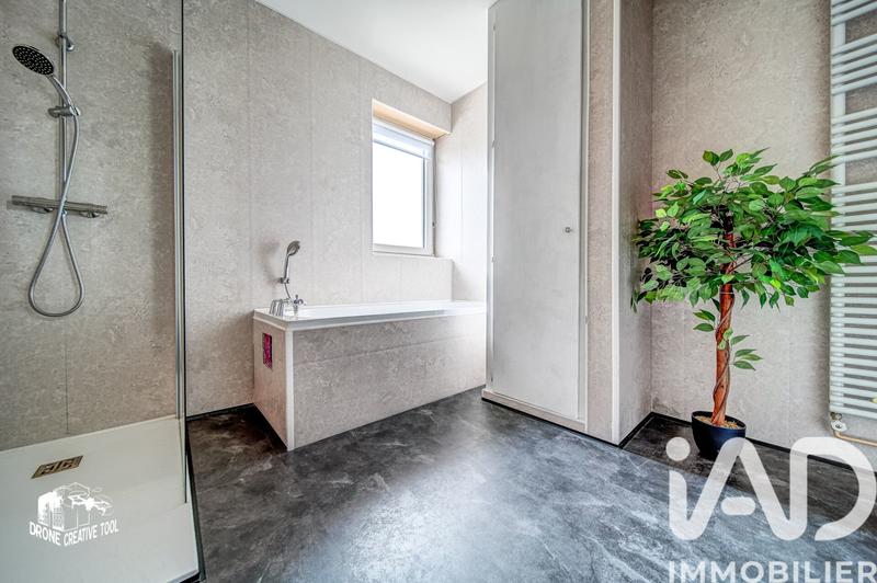 Maison - 191 m² - 7 pièces