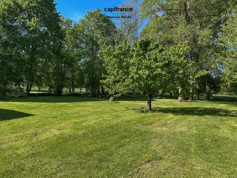 Propriété - 152 m² - 6 pièces