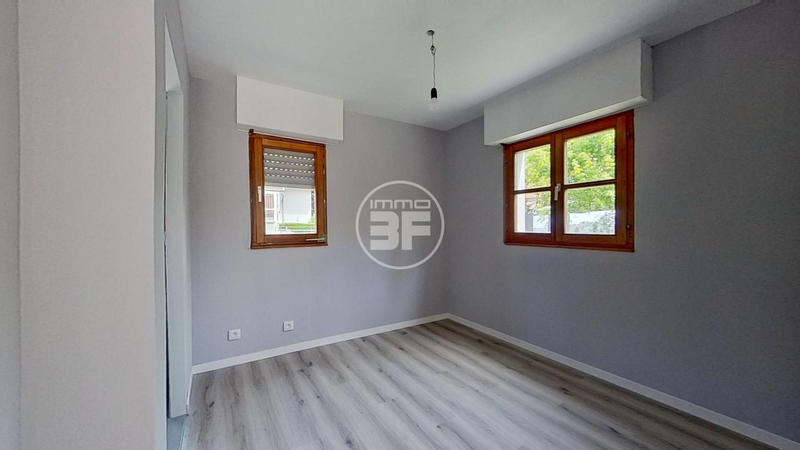 Maison - 196 m² - 7 pièces