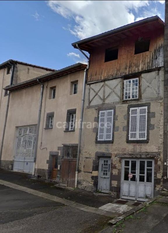 Maison traditionnelle - 240 m² - 7 pièces