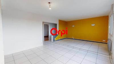 Appartement - 77 m² - 5 pièces