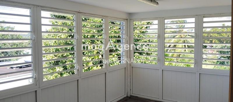 Local commercial - 72 m² - 6 pièces