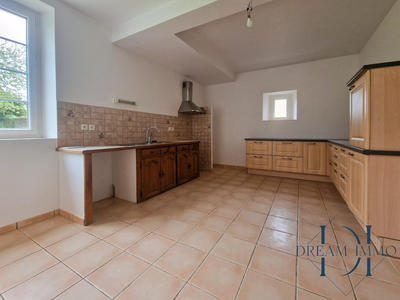 Maison - 213 m² - 9 pièces