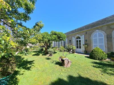 Maison - 252 m² - 7 pièces