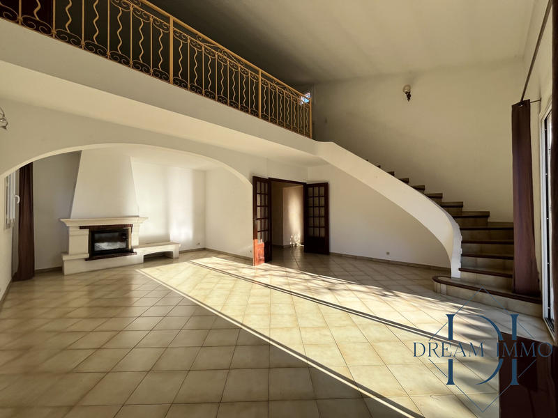 Maison - 160 m² - 6 pièces