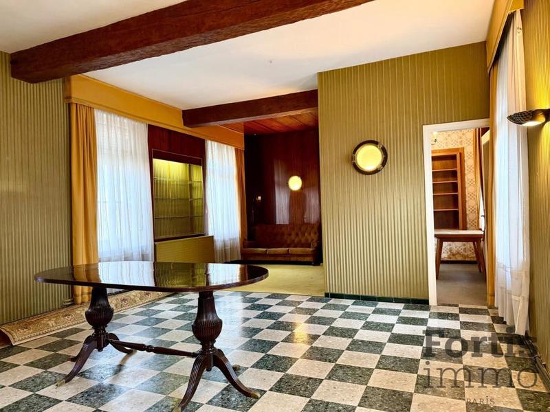 Maison - 167 m² - 8 pièces