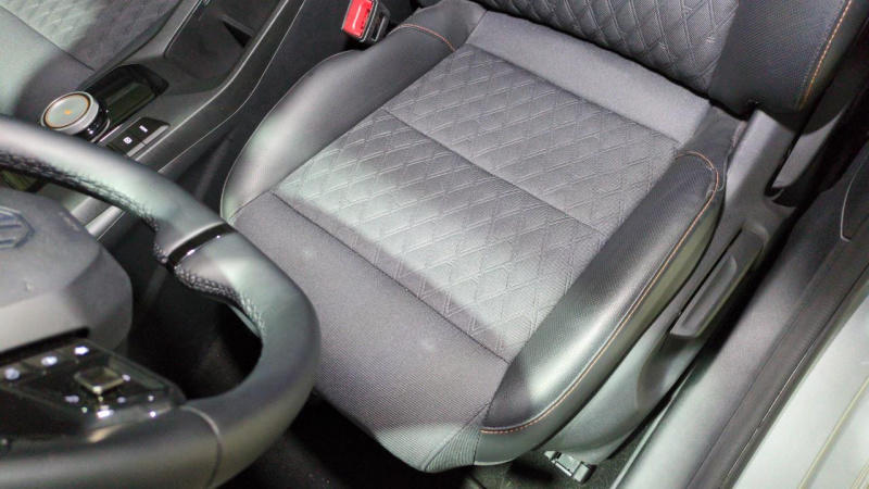 Mg mg3 1.5 l Hybrid+ 195 Ch Luxury + Radar Ar + Camera 360