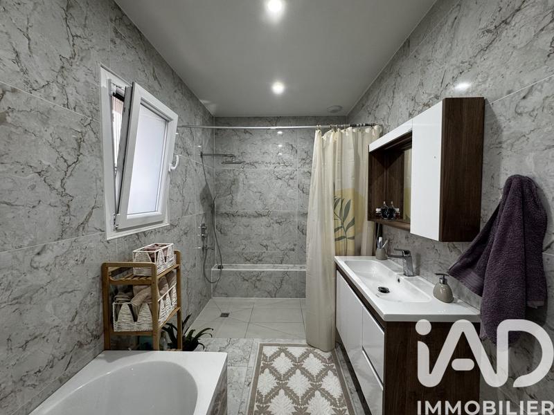 Maison - 142 m² - 4 pièces