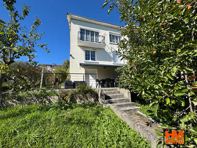 Maison - 135 m² - 8 pièces