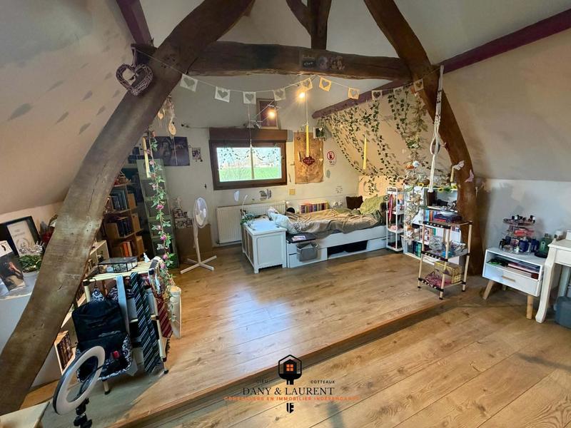 Maison - 181 m² - 8 pièces