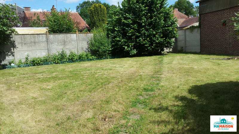 Maison traditionnelle - 230 m² - 6 pièces