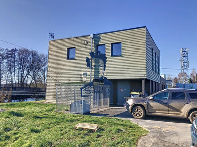 Local d'activités - 325 m²