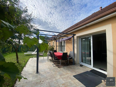Maison - 98 m² - 5 pièces