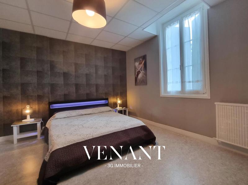 Villa - 238 m² - 14 pièces