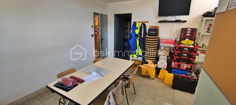 Entrepôt - 246 m² - 5 pièces