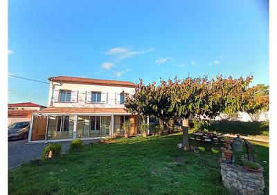 Appartement - 62 m² - 2 pièces