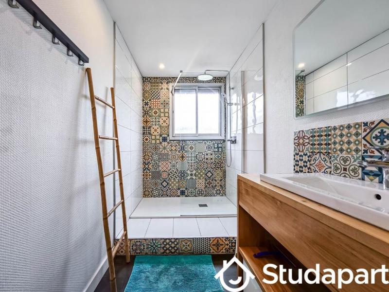 Chambre - 13 m² - 1 pièce