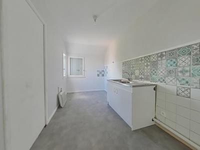 Appartement ancien - 79 m² - 4 pièces