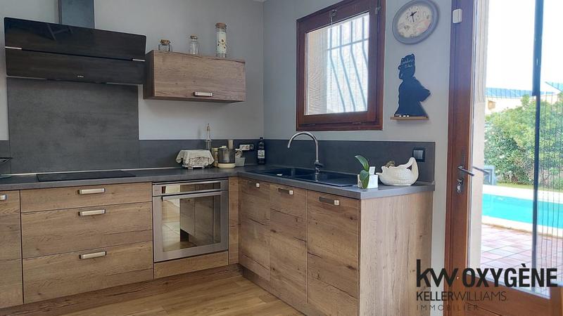 Maison - 90 m² - 5 pièces