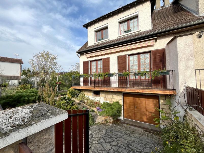 Maison traditionnelle - 80 m² - 5 pièces