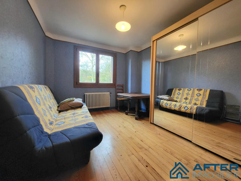 Maison - 182 m² - 9 pièces