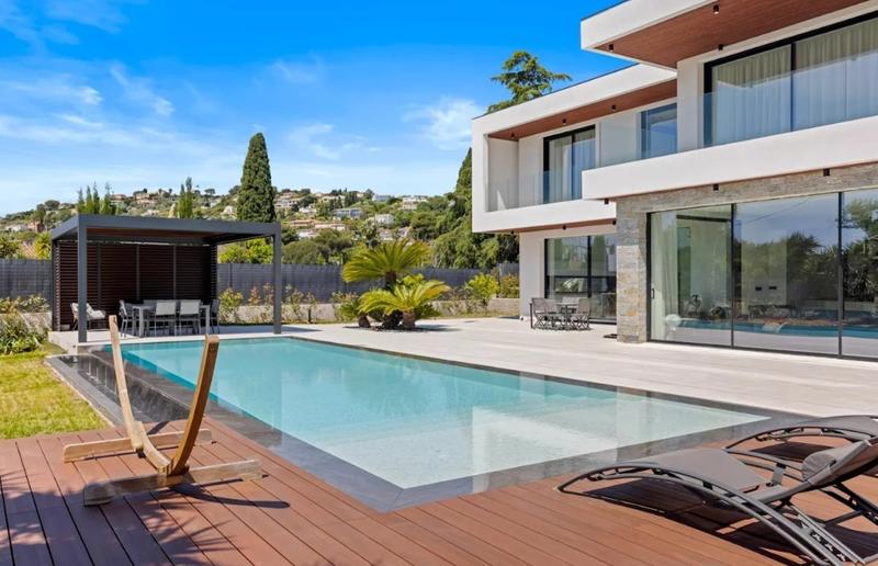 Villa - 350 m² - 7 pièces