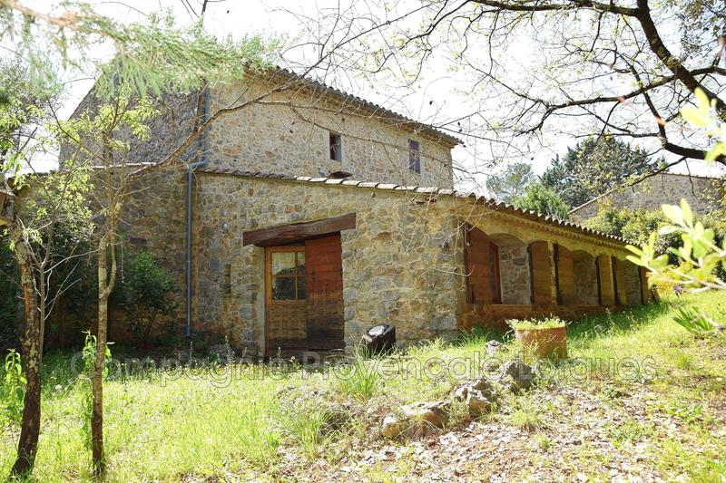 Maison - 215 m² - 7 pièces