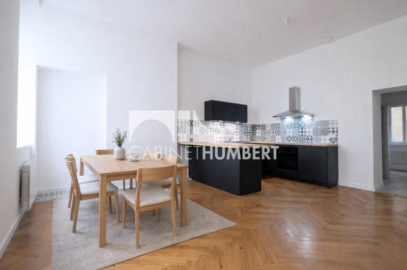 Appartement - 100 m² - 4 pièces