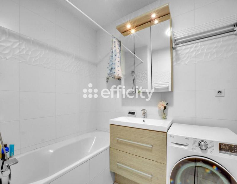 Appartement - 81 m² - 4 pièces