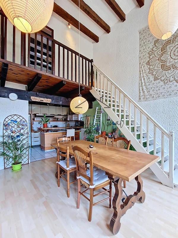 Triplex - 132 m² - 4 pièces