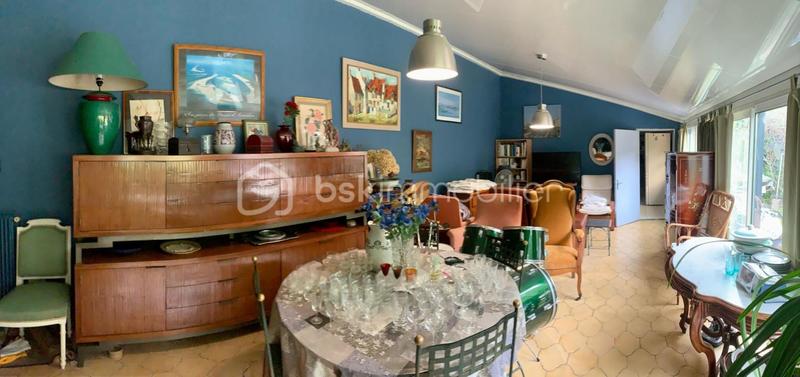 Maison - 636 m² - 7 pièces