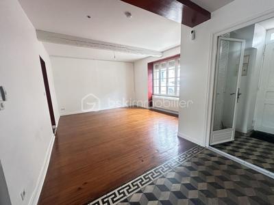 Maison de maîtres - 230 m² - 9 pièces
