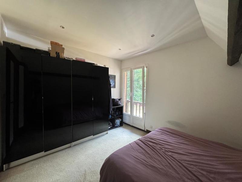 Maison - 218 m² - 9 pièces