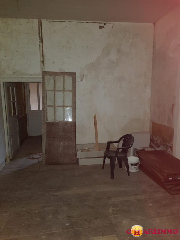 Maison traditionnelle - 615 m² - 22 pièces