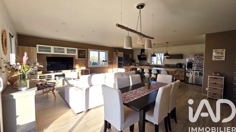 Maison - 137 m² - 4 pièces