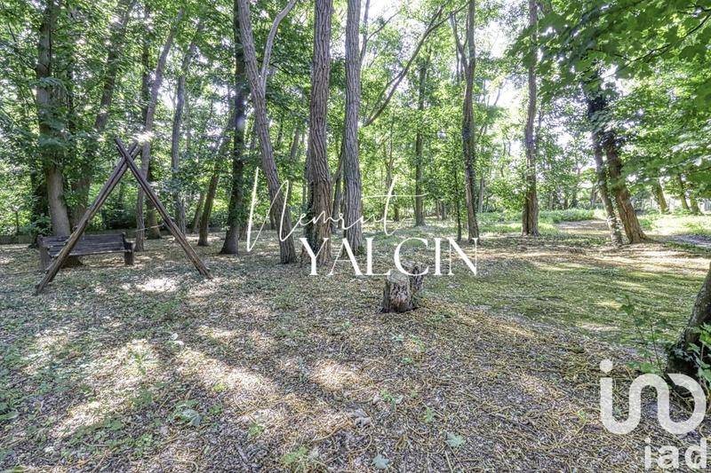 Maison - 233 m² - 8 pièces