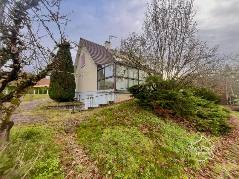 Maison traditionnelle - 135 m² - 6 pièces