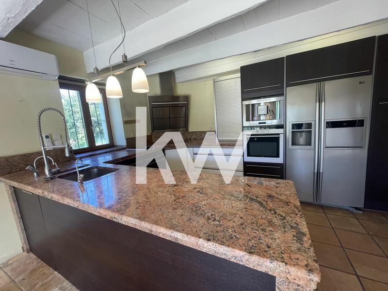 Bastide - 240 m² - 8 pièces