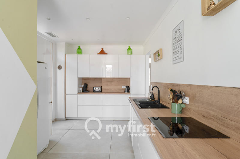 Maison - 207 m² - 6 pièces