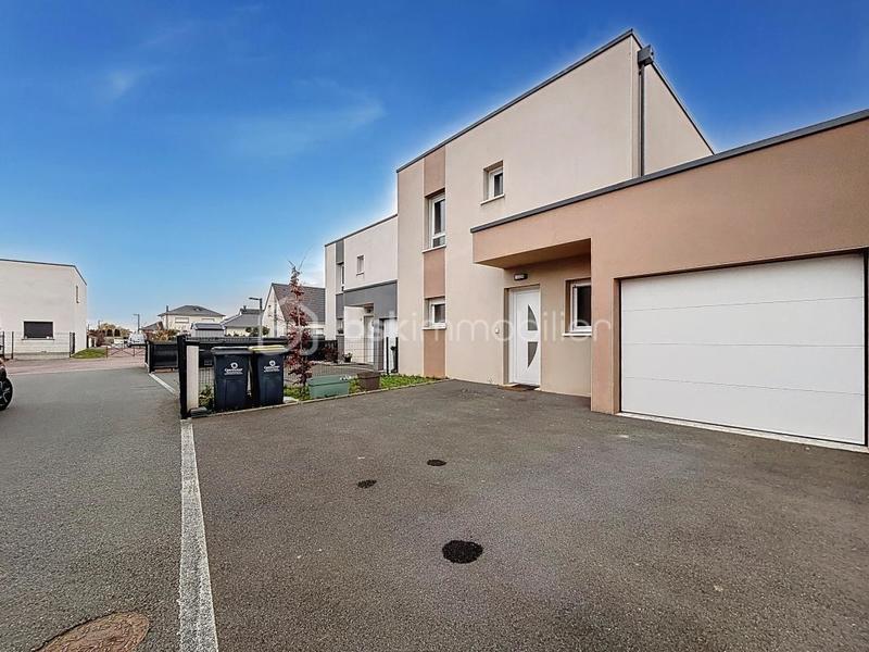 Maison - 102 m² - 5 pièces