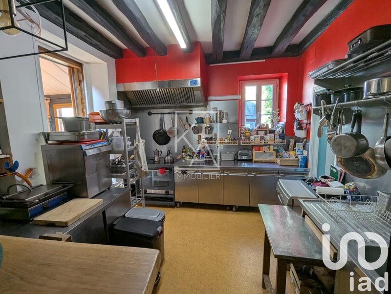 Maison - 201 m² - 10 pièces