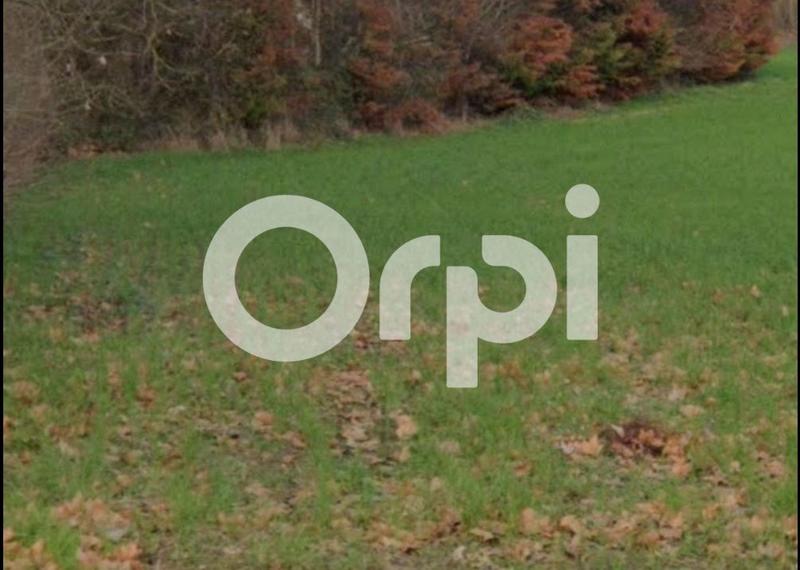 Terrain constructible - 1 900 m²