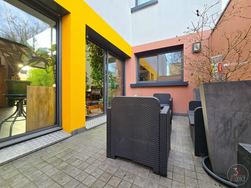 Maison contemporaine - 188 m² - 6 pièces